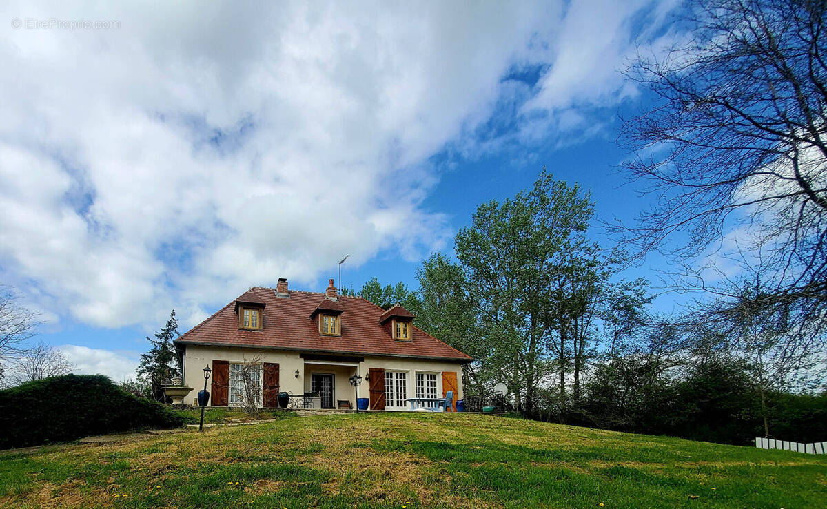 Maison à DOMERAT