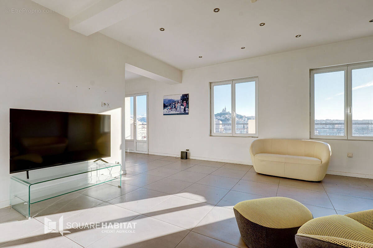 Photo 1 - Appartement à MARSEILLE-2E