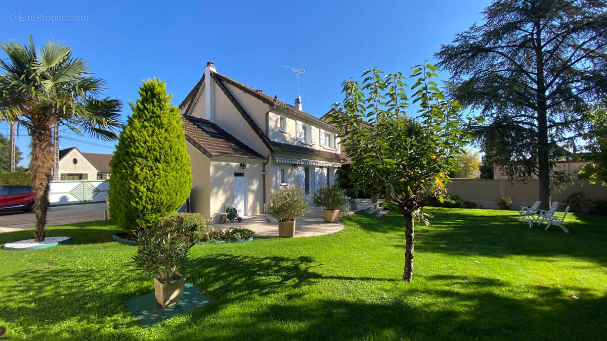 Maison à VILLECRESNES