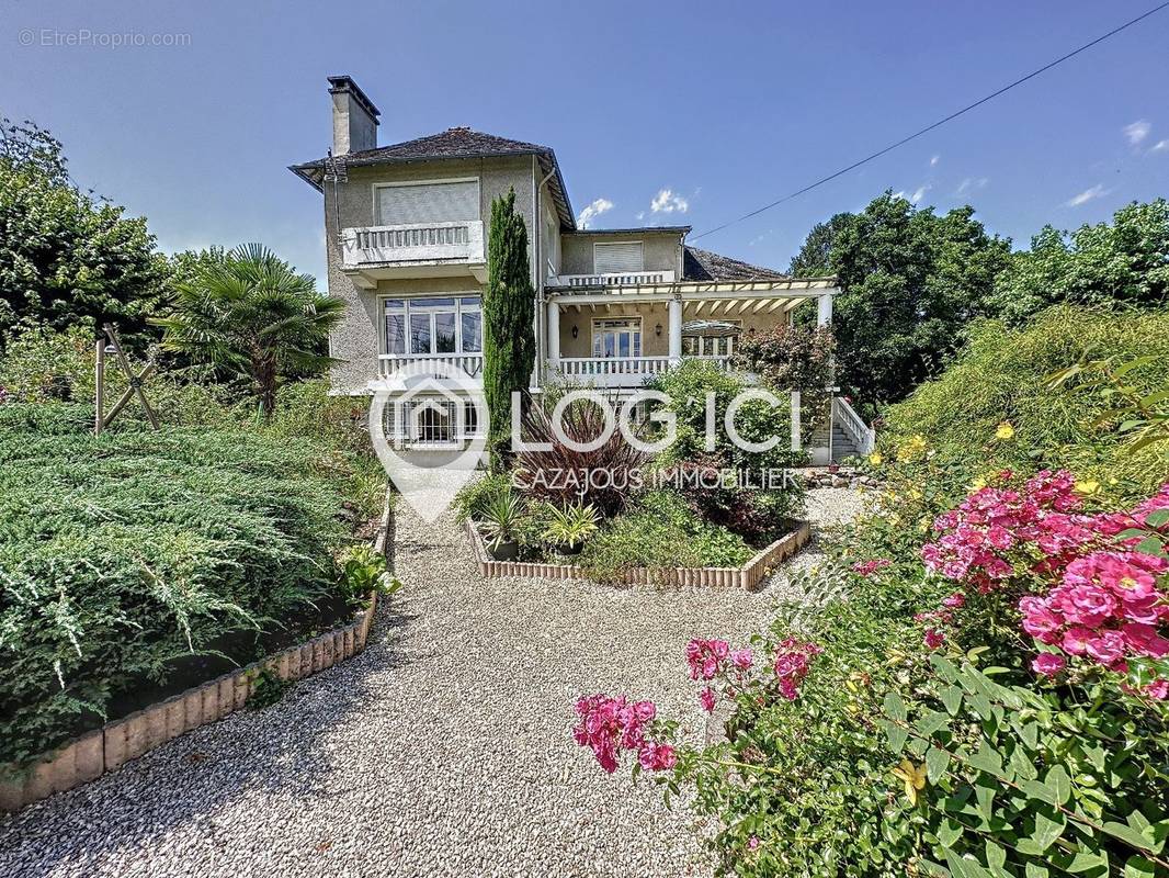Maison à NAY
