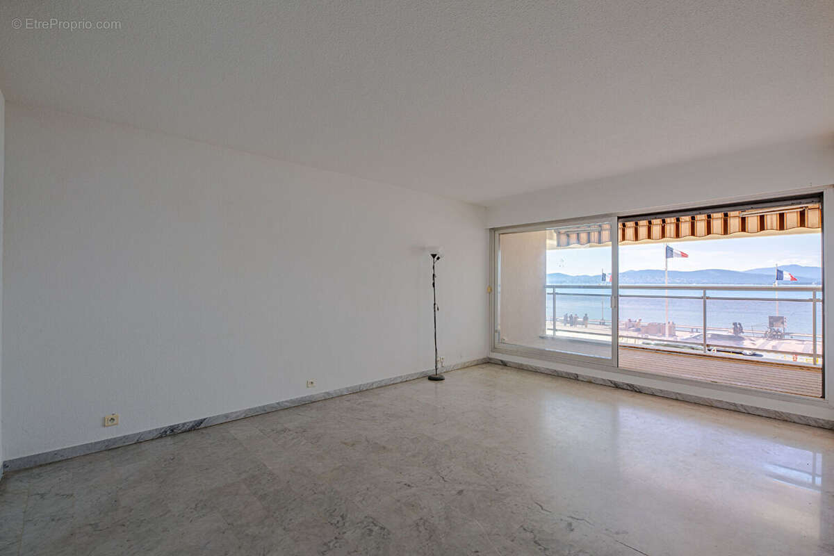 Appartement à SAINT-RAPHAEL