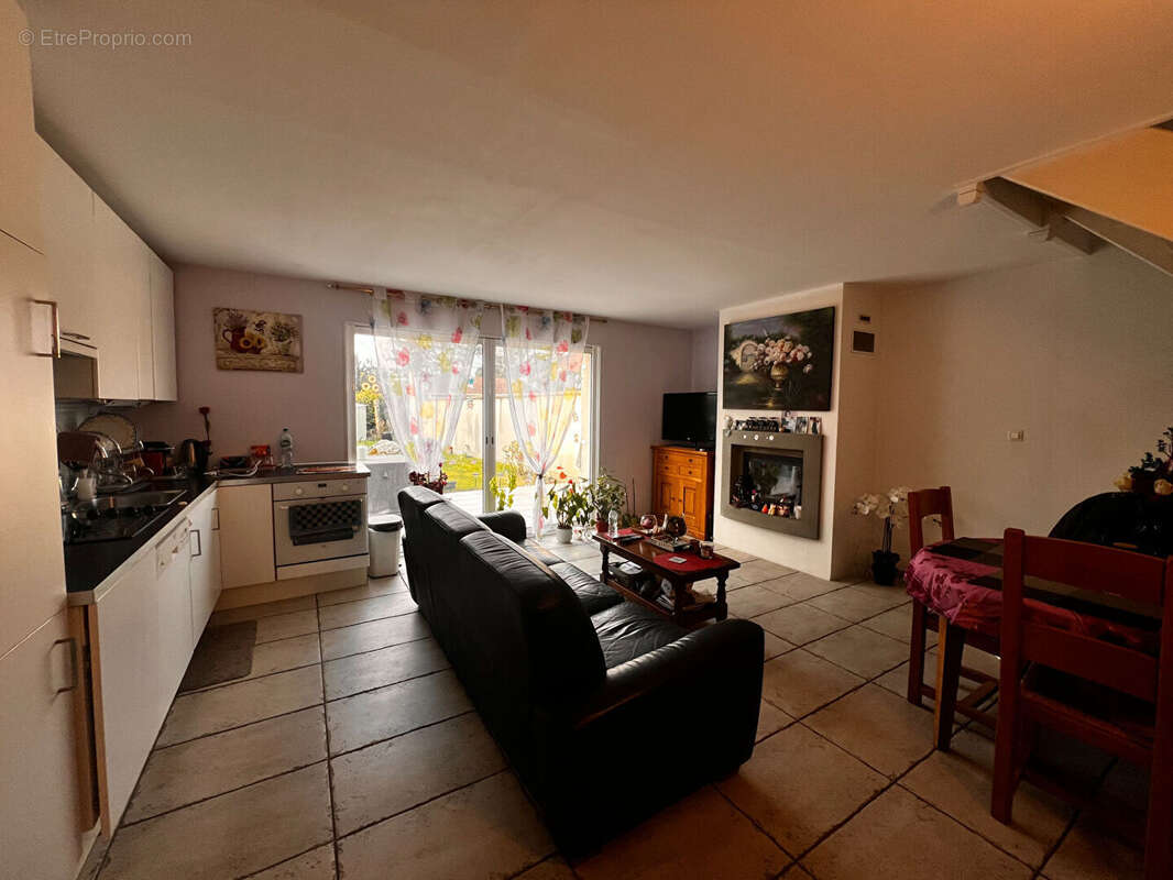 Appartement à LA CHAPELLE-EN-SERVAL