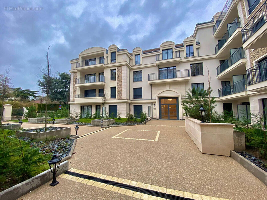 Appartement à FONTENAY-LE-FLEURY