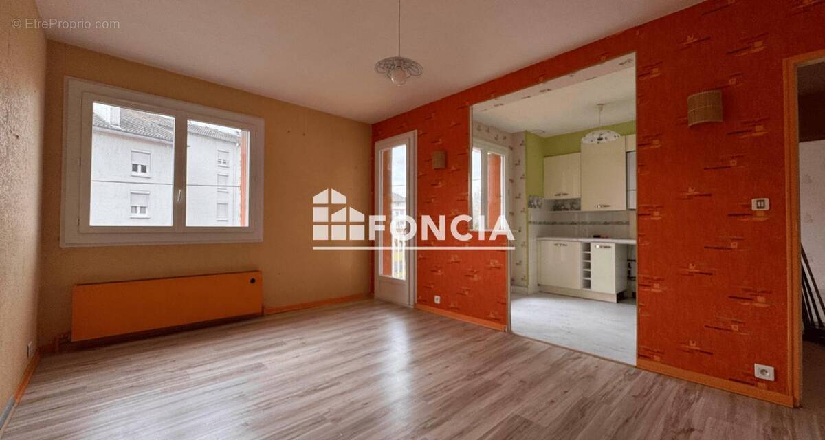 Appartement à DECAZEVILLE