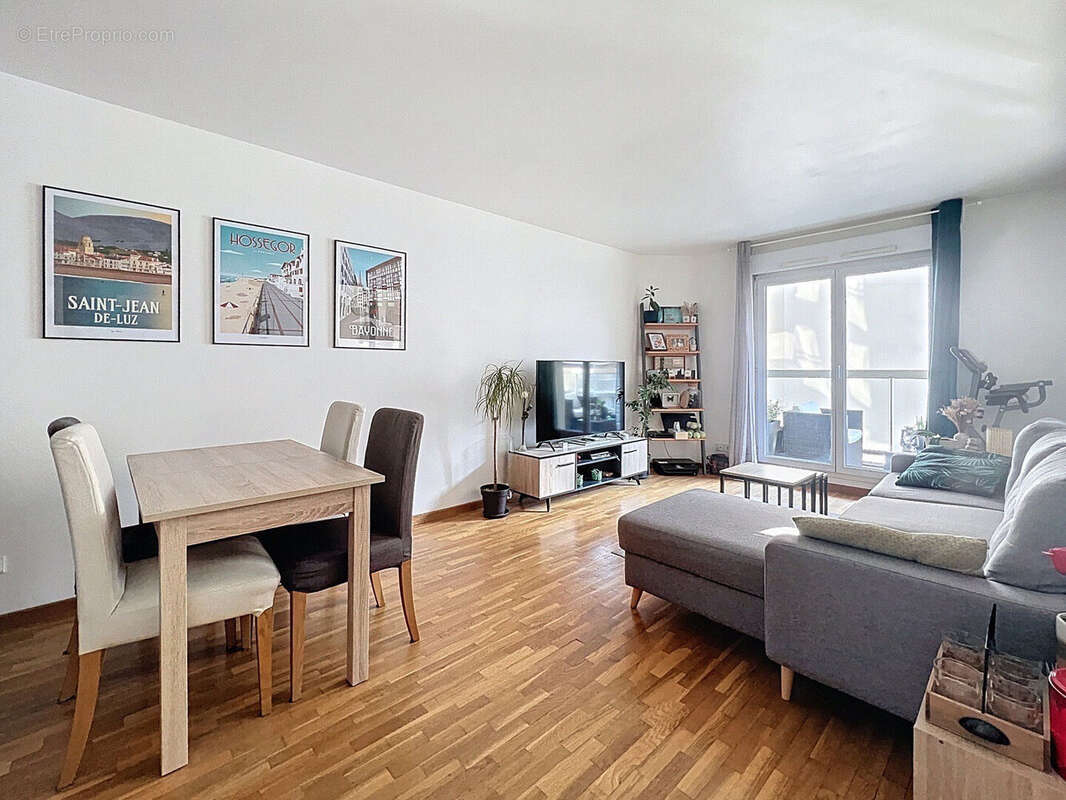 Appartement à SURESNES