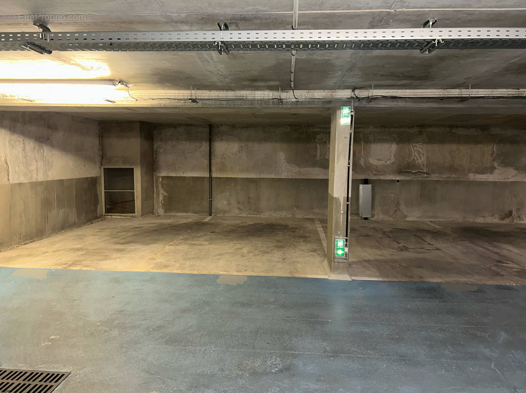 Parking à CHATILLON