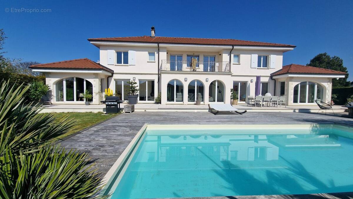 Maison à ARCHAMPS