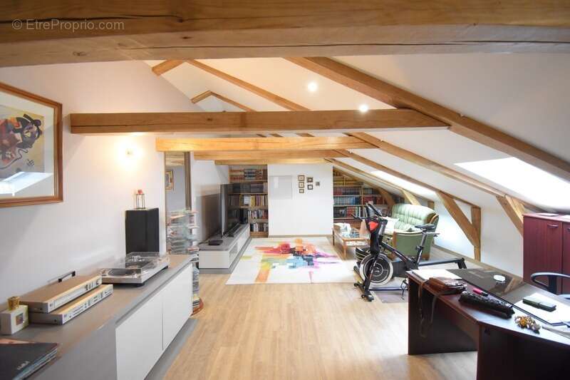 Maison à SAINT-AGREVE