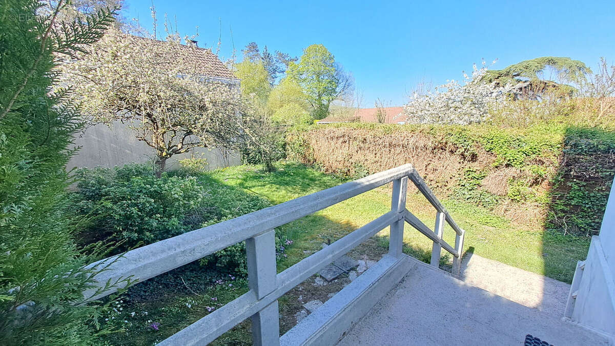 Appartement à SAINT-REMY-LES-CHEVREUSE