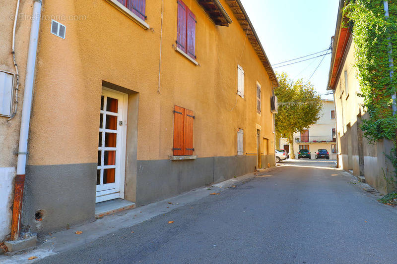 Maison à BEAUREPAIRE
