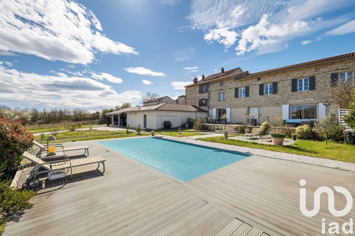 Photo 1 - Maison à SOUCIEU-EN-JARREST