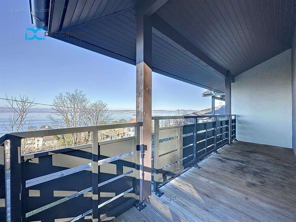 Appartement à EVIAN-LES-BAINS
