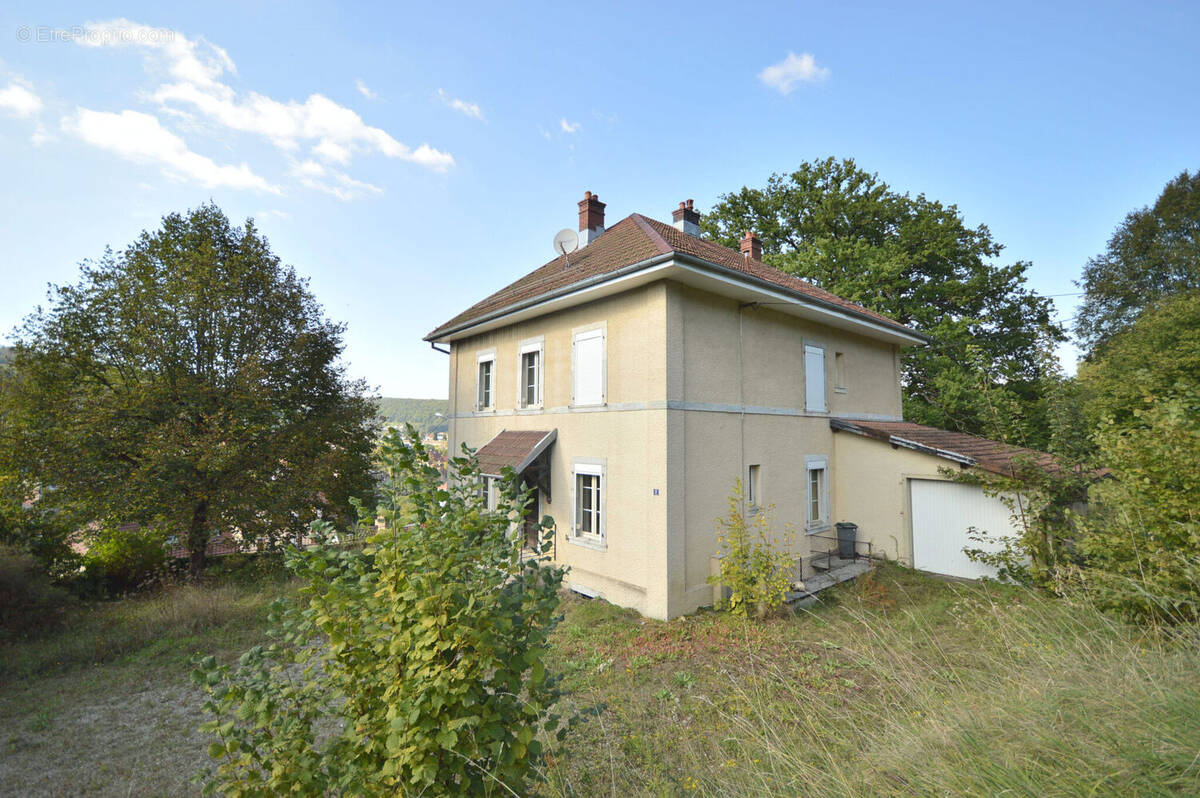 Photo 1 - Maison à PONT-DE-ROIDE