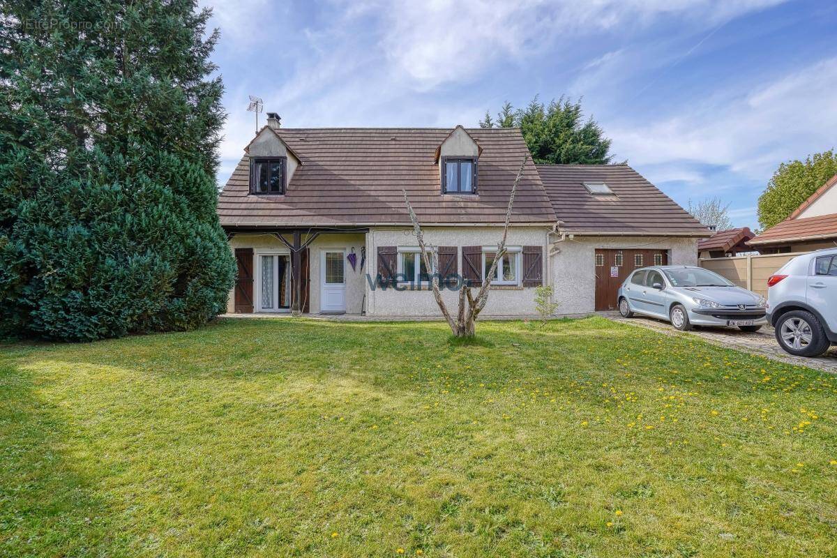 Maison à VERNEUIL-L&#039;ETANG
