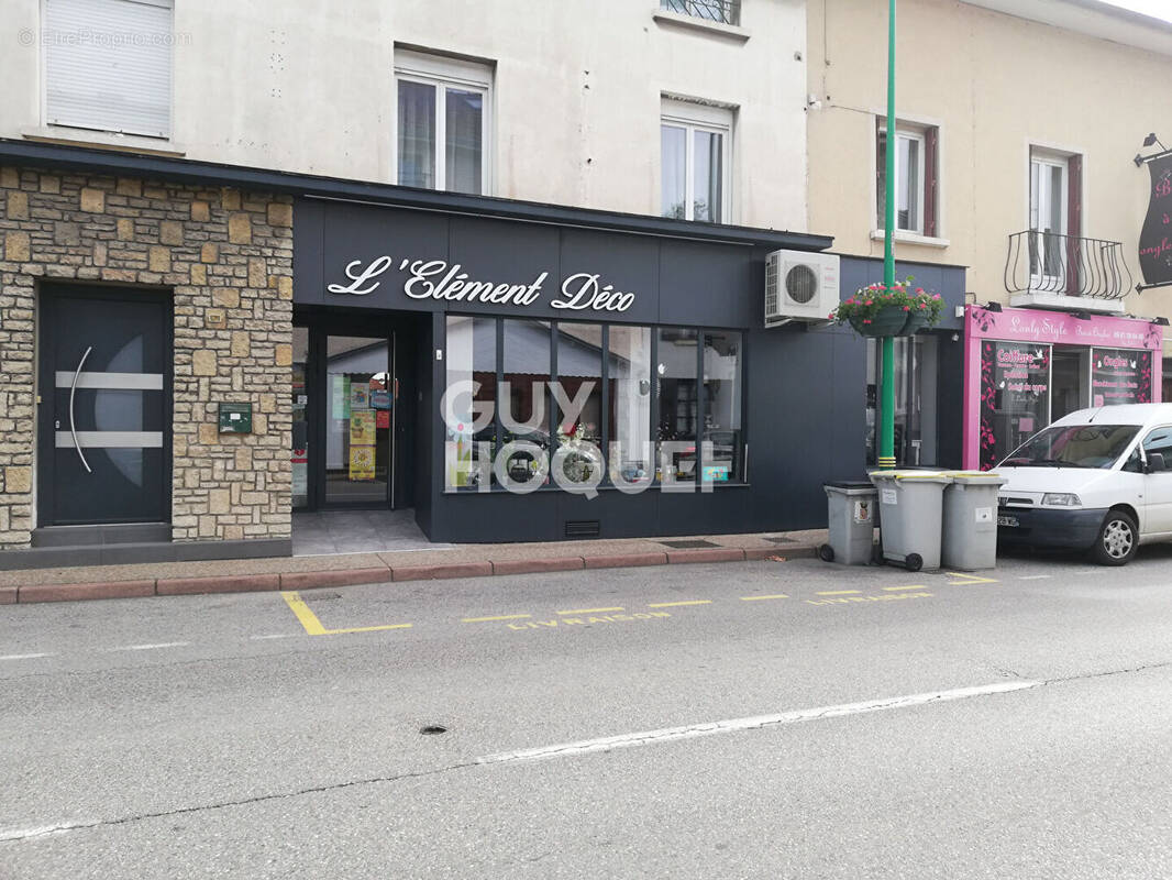 Commerce à LA VERPILLIERE