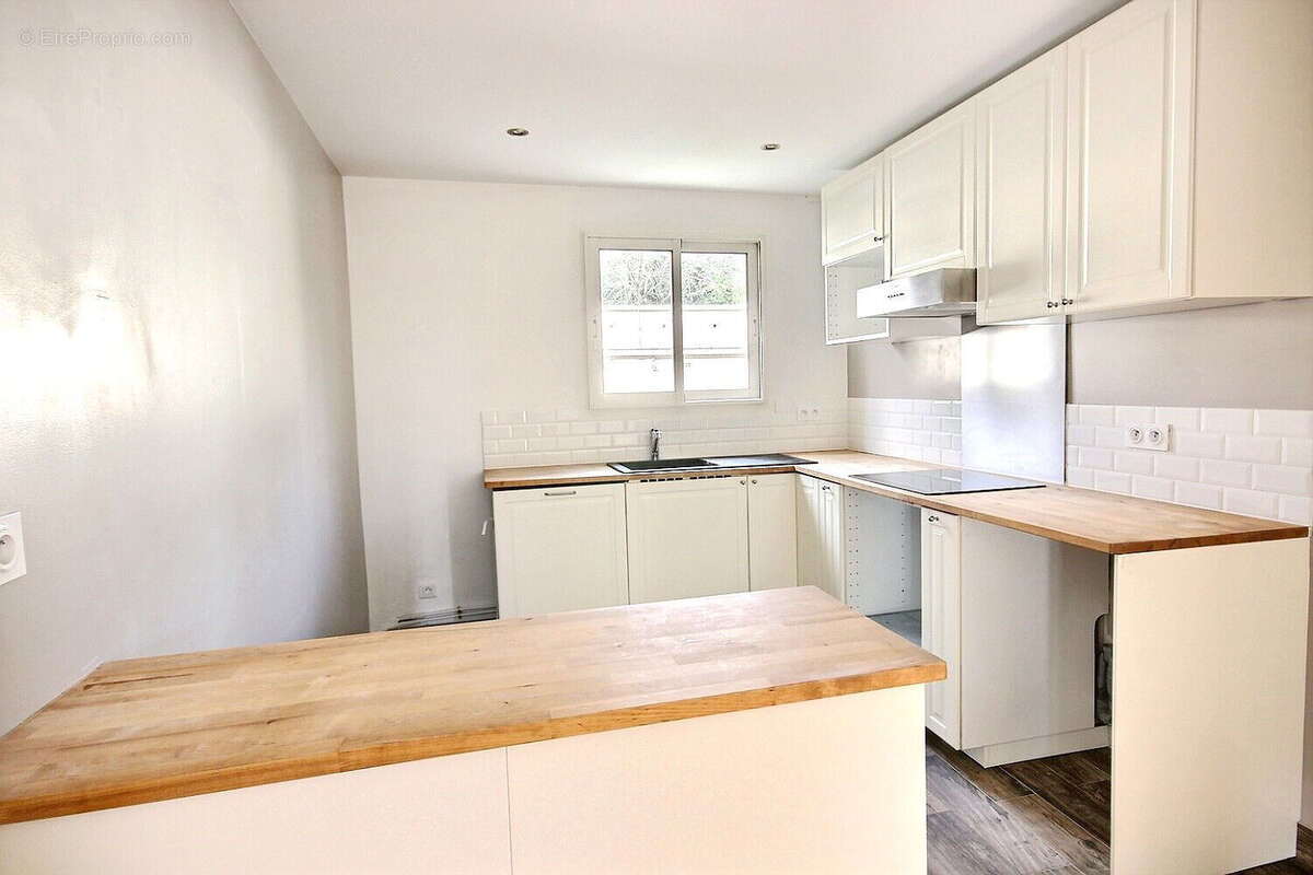 Appartement à FRESNES