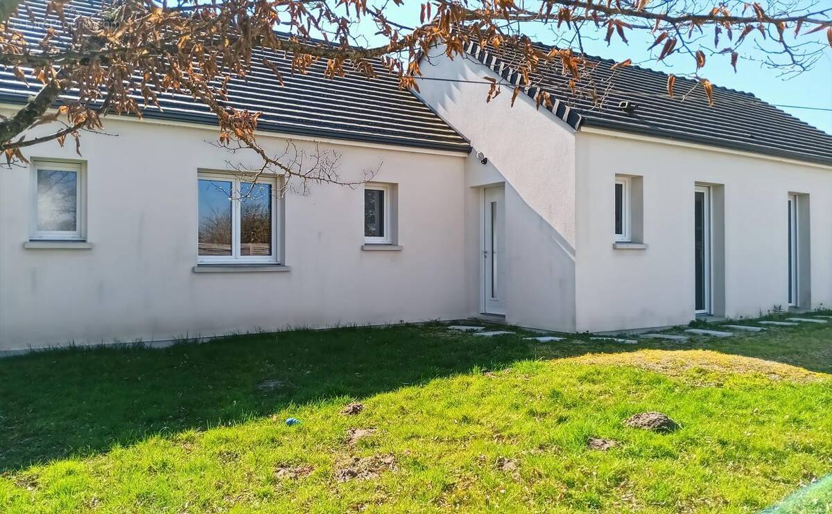 Maison à SENNELY
