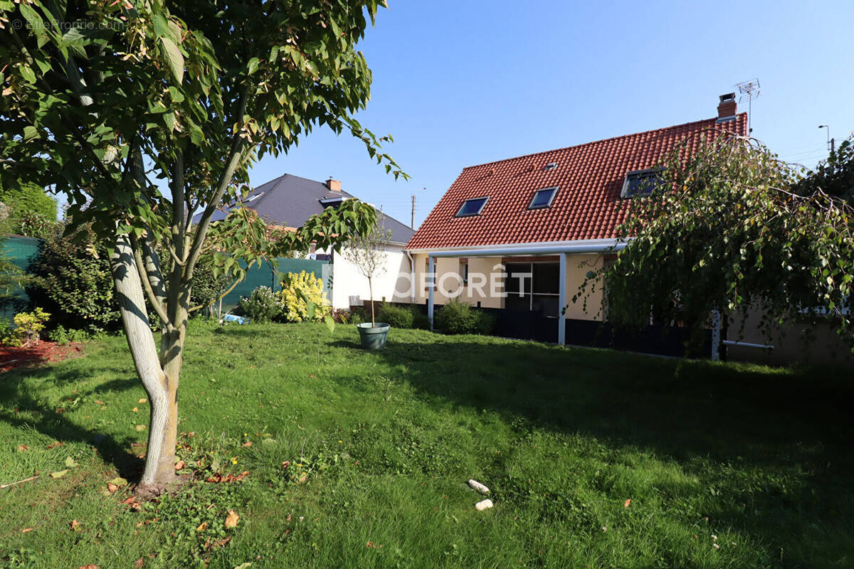 Maison à CAMPHIN-EN-CAREMBAULT