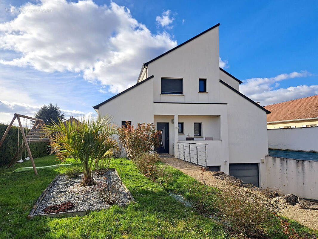 Maison à CHATELLERAULT