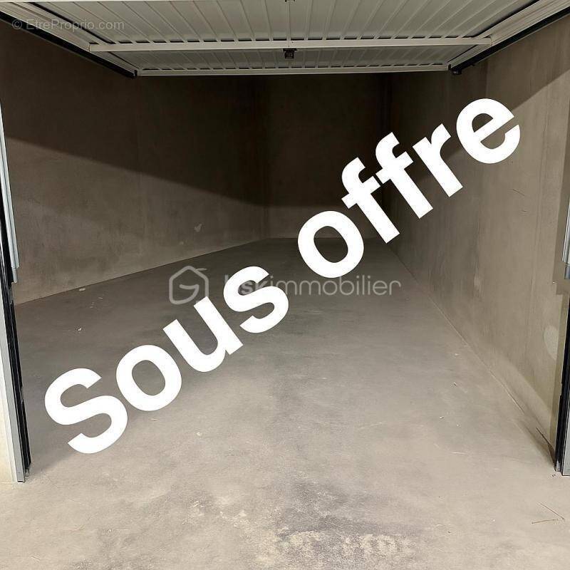Parking à CALUIRE-ET-CUIRE