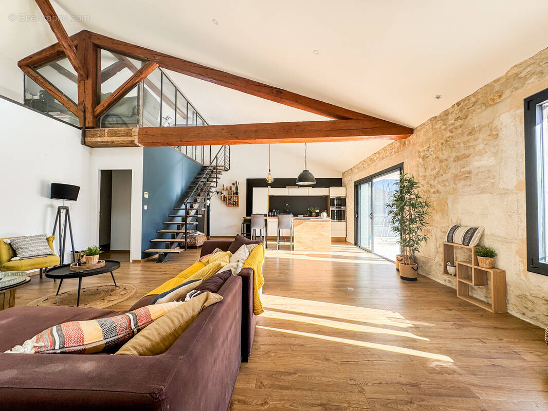 Appartement à MAUGUIO