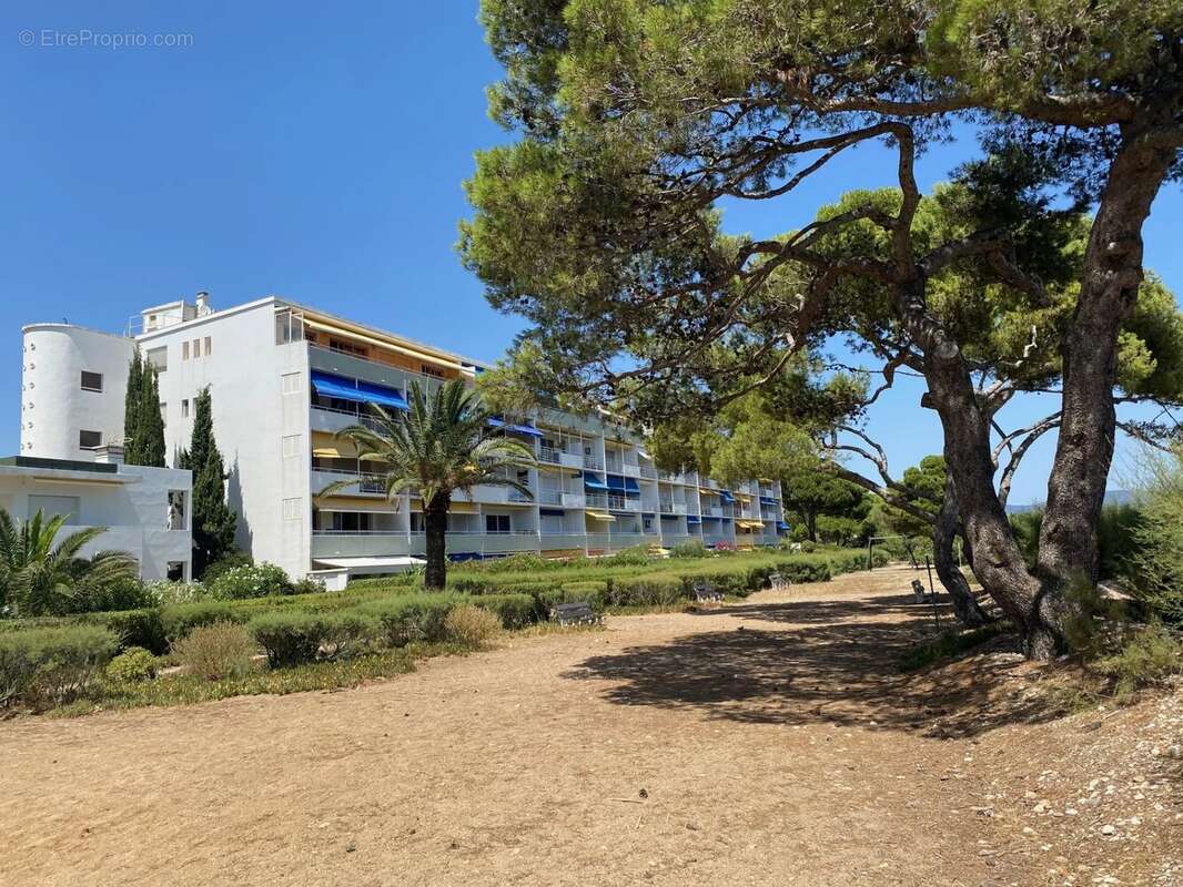 Appartement à HYERES