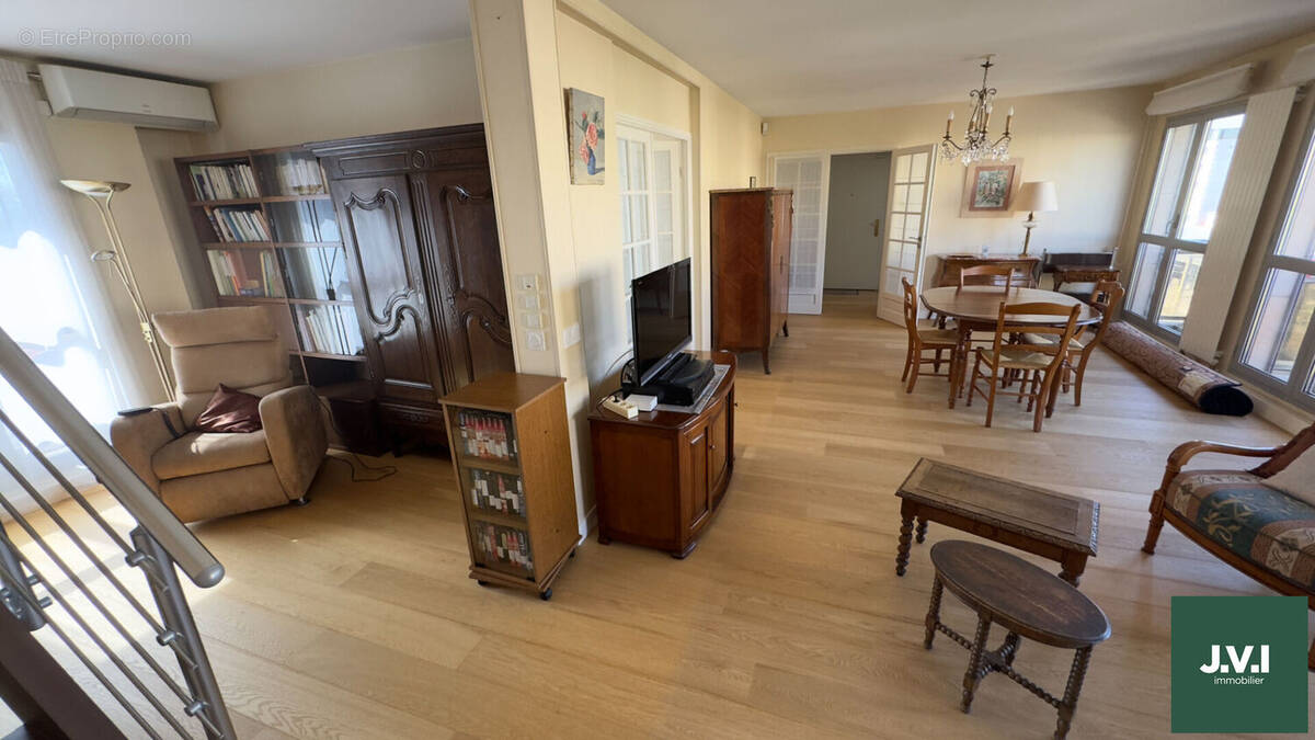 Appartement à ENGHIEN-LES-BAINS