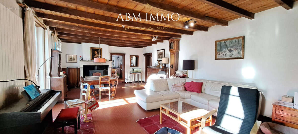 Maison à MONFAUCON