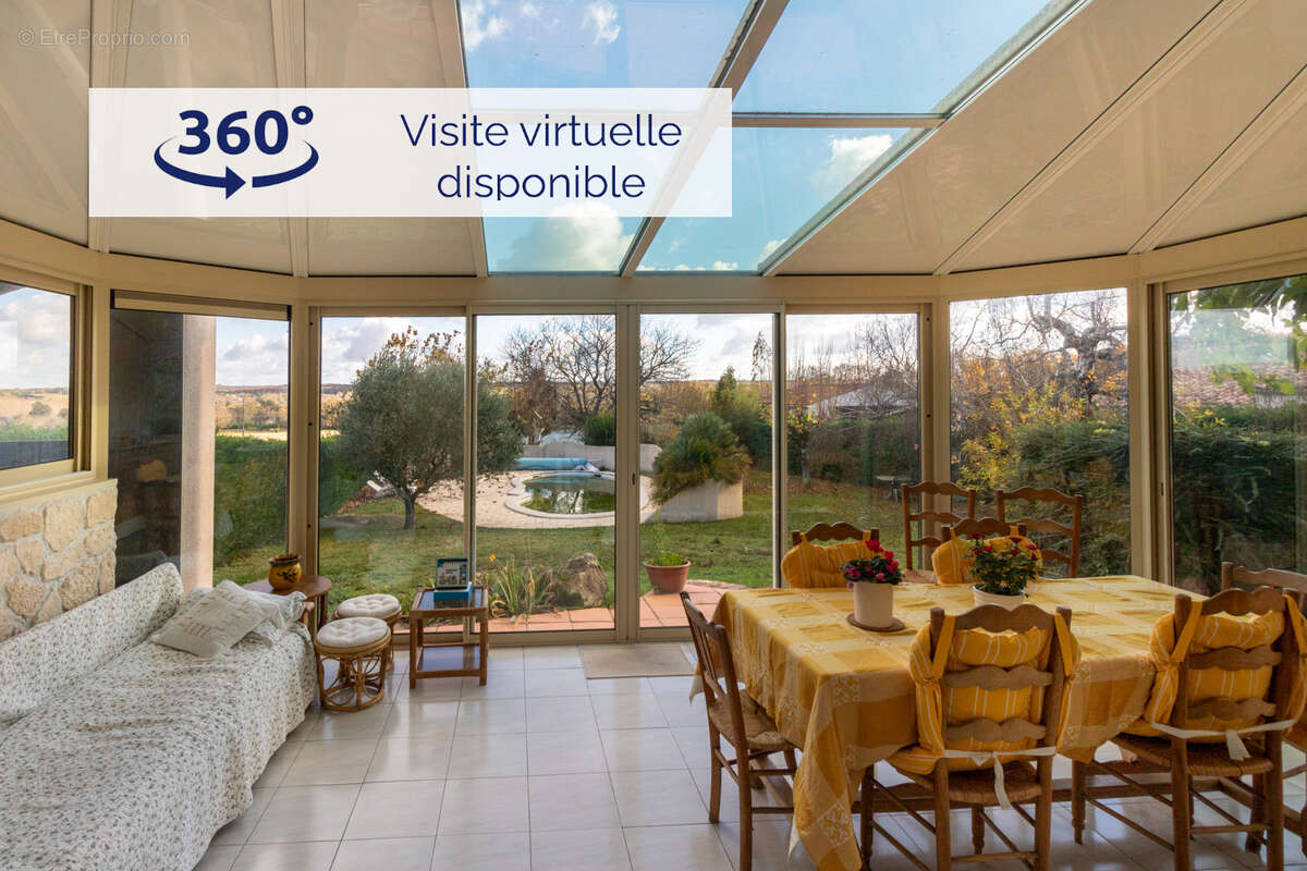 Maison à PORT-D&#039;ENVAUX