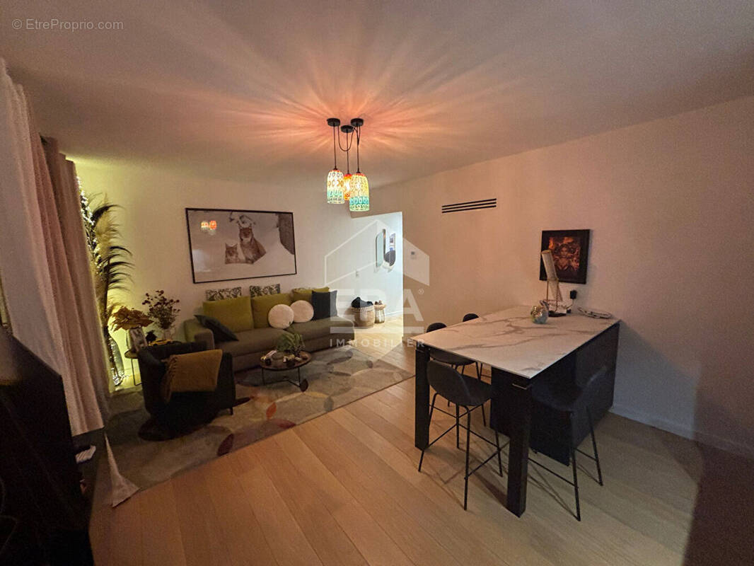 Appartement à VILLENEUVE-LOUBET