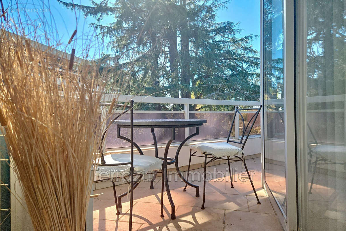 Appartement à VALLAURIS