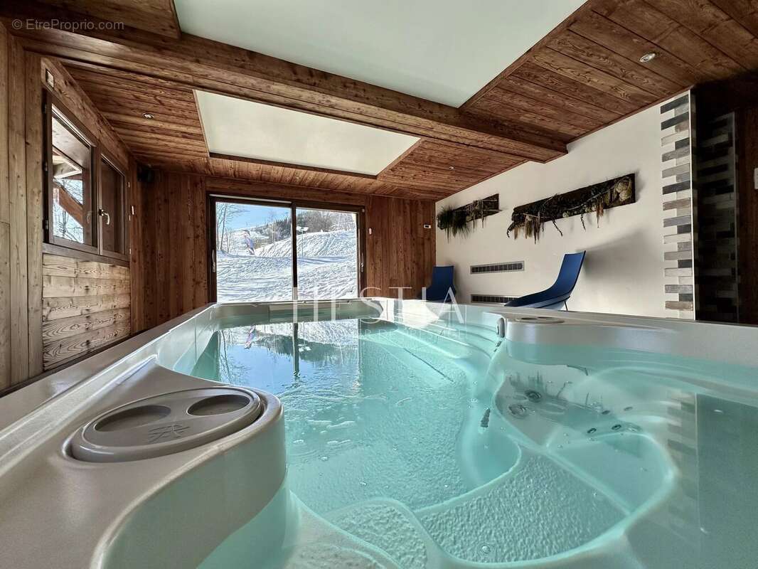 Maison à LE CHATEL