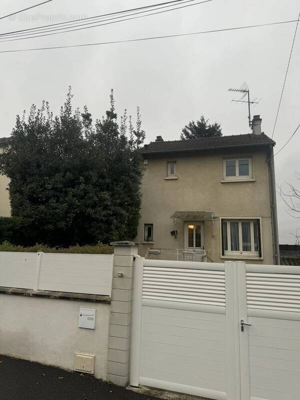 Maison à MONTMAGNY