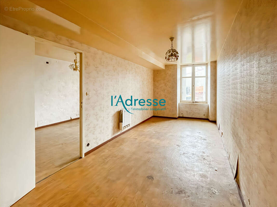 Maison à CHAUDRON-EN-MAUGES