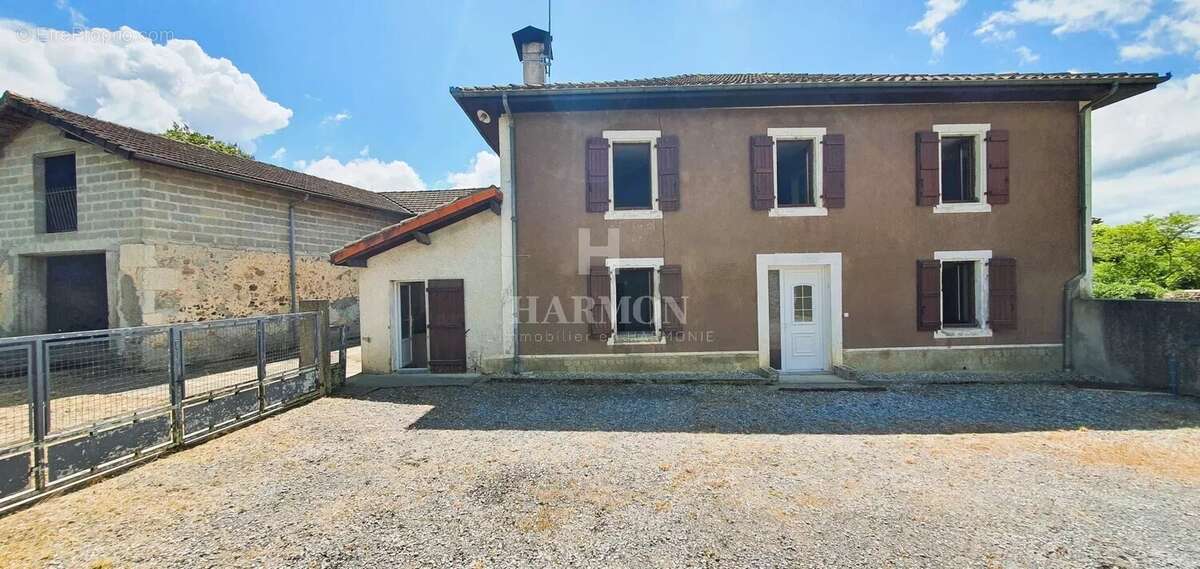 Maison à HAGETMAU