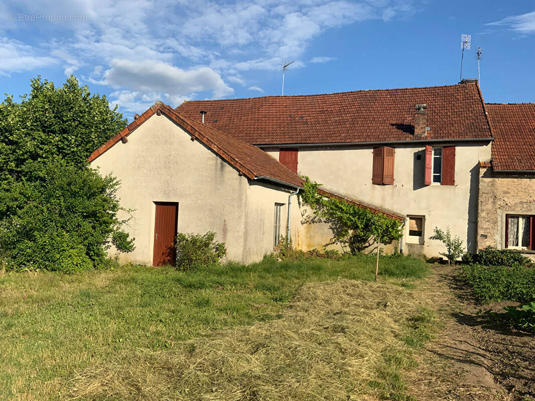 Maison à AUXY