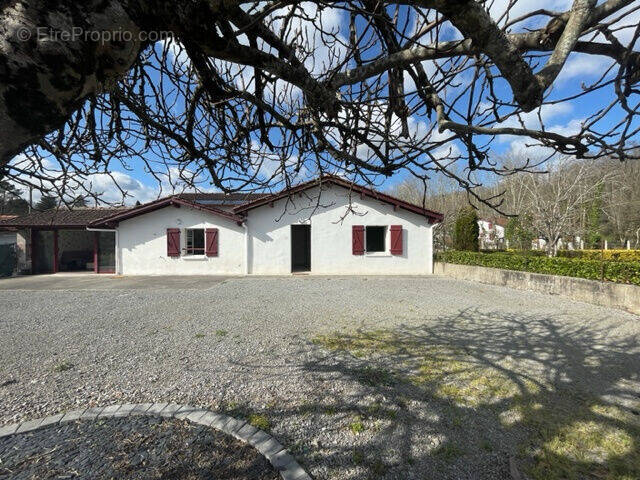 Photo 1 - Maison à SAINT-JEAN-PIED-DE-PORT