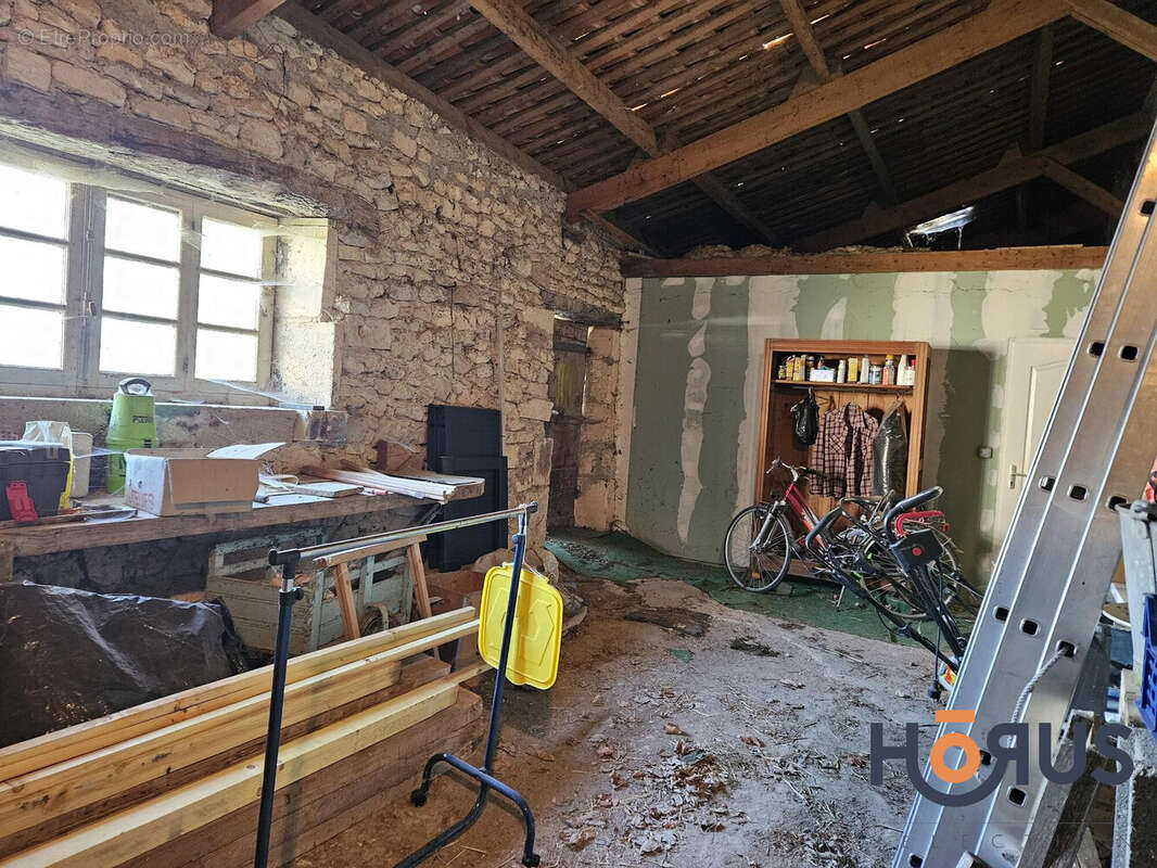 Maison à BOURG-CHARENTE