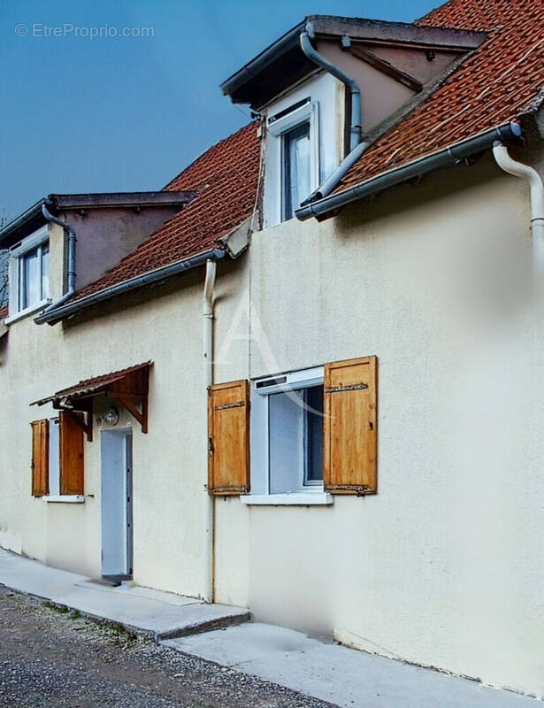 Maison à SAINT-GERMAIN-LES-ARPAJON