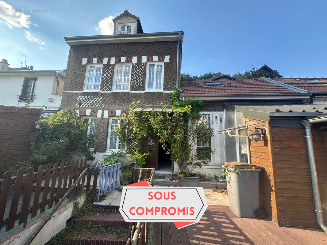 Maison à ELBEUF