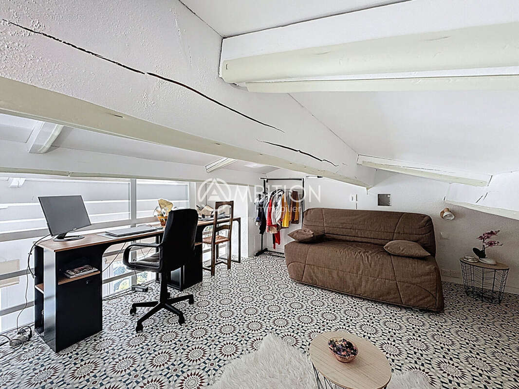 Appartement à ROQUEBRUNE-SUR-ARGENS