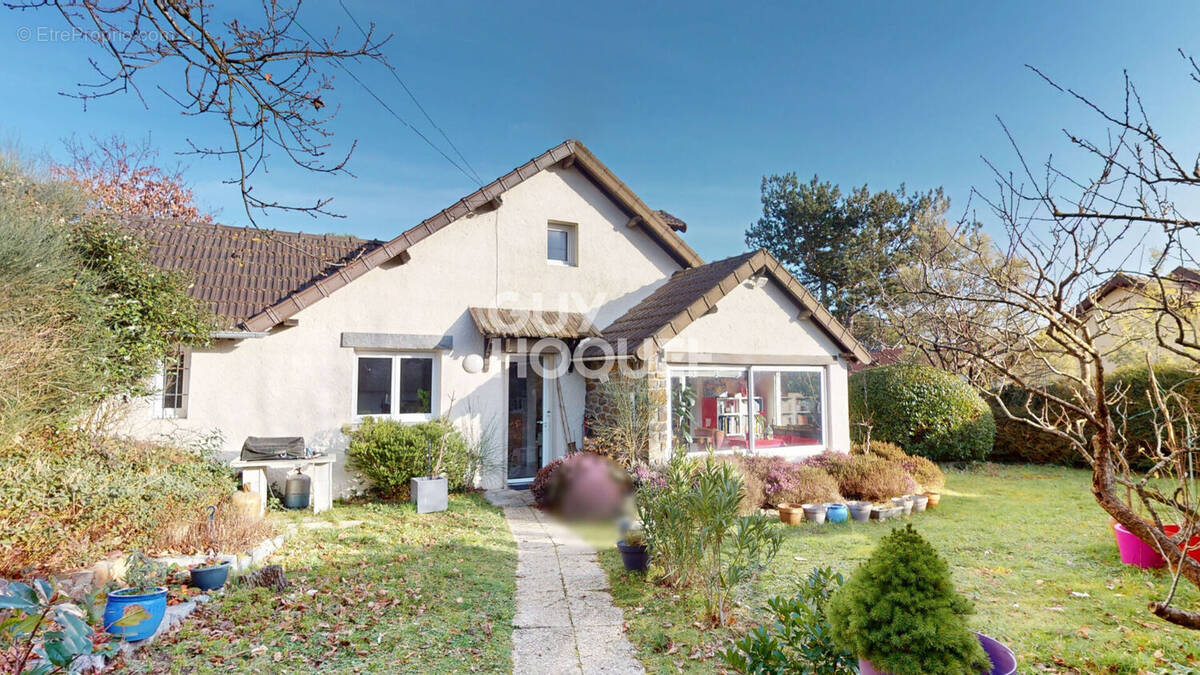 Maison à JULLOUVILLE