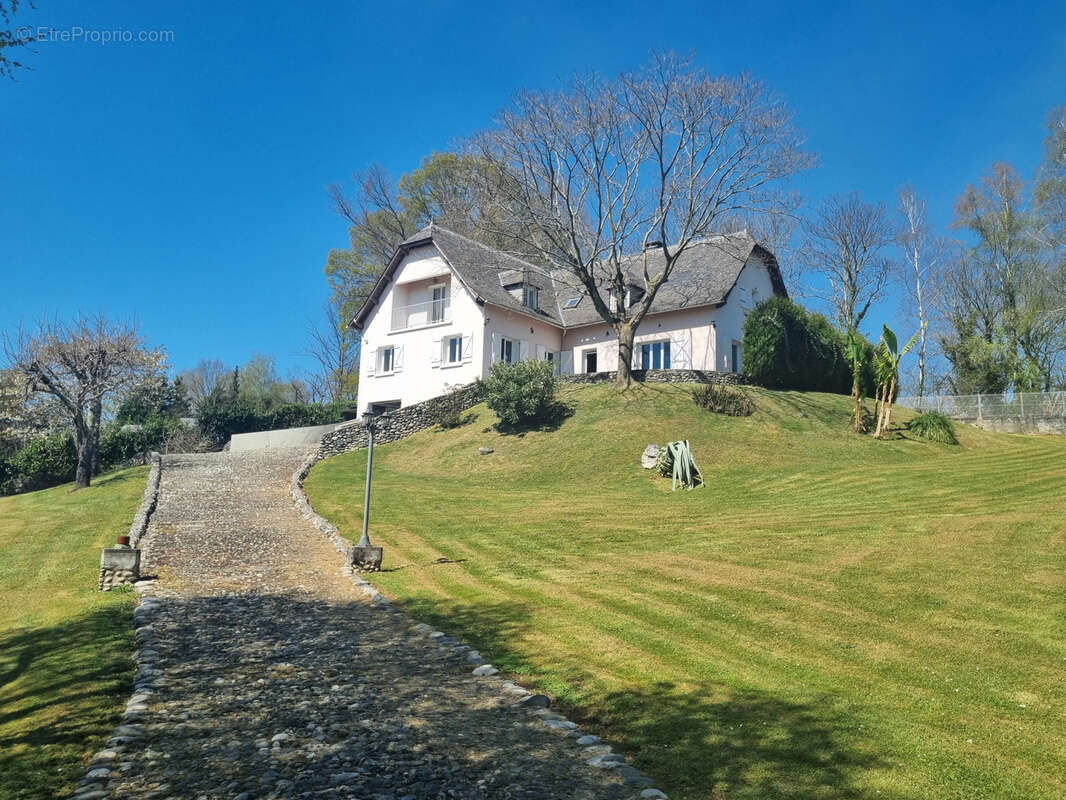 Maison à LOURDES