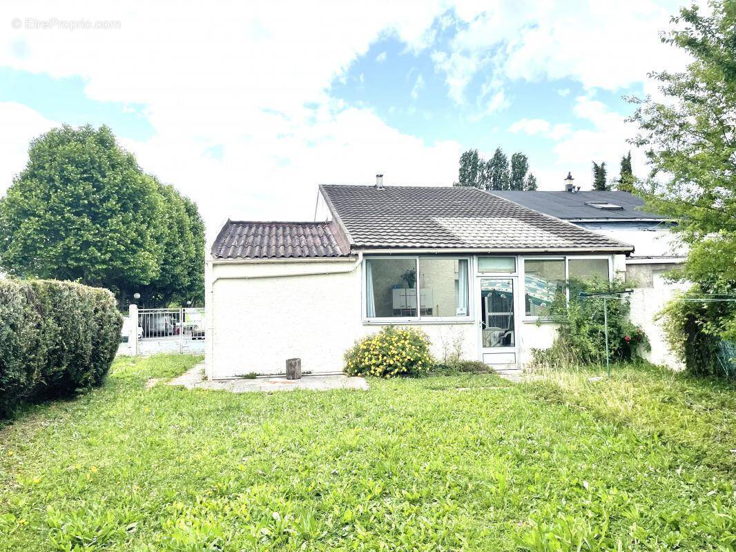Maison à ROISSY-EN-BRIE