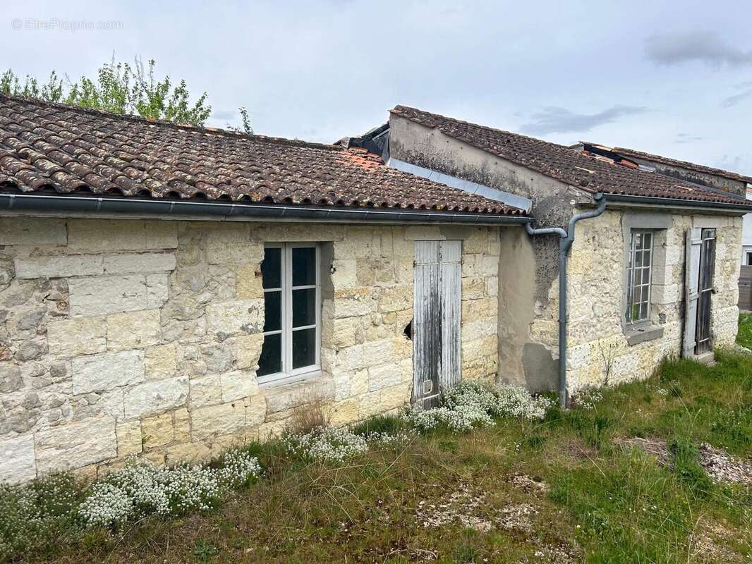 Maison à BLANQUEFORT