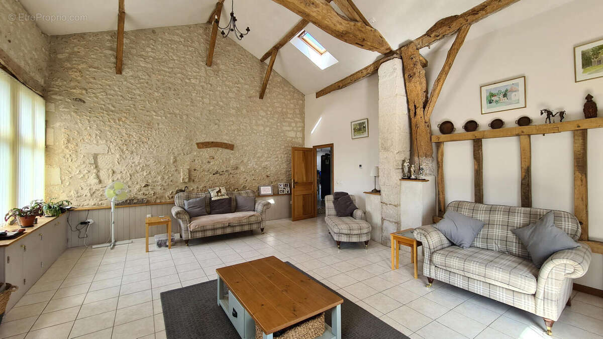 Charente country house with pool for sale . maison - Maison à AUBETERRE-SUR-DRONNE