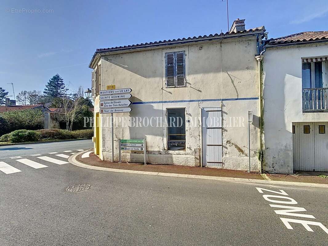 Commerce à MAREUIL-SUR-LAY-DISSAIS