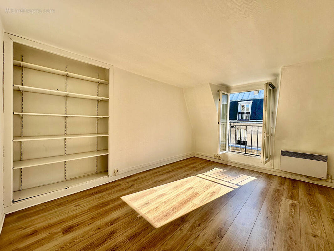 Appartement à PARIS-10E