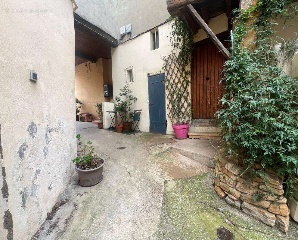 Appartement à COUZON-AU-MONT-D&#039;OR