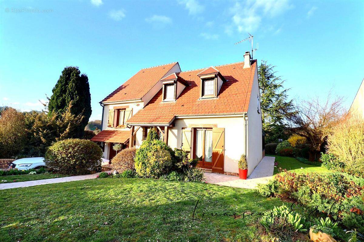 Maison à BREUIL-LE-VERT